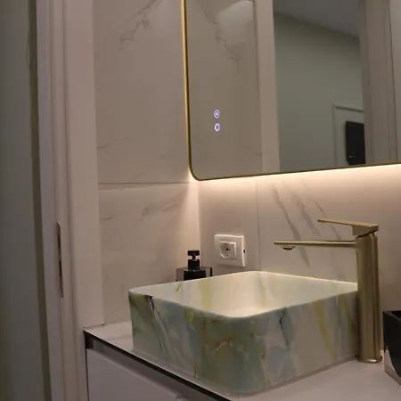 Sss Luxury With Jacuzzi Daire *